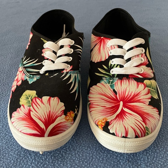 Floral print sneakers - Picture 8 of 8